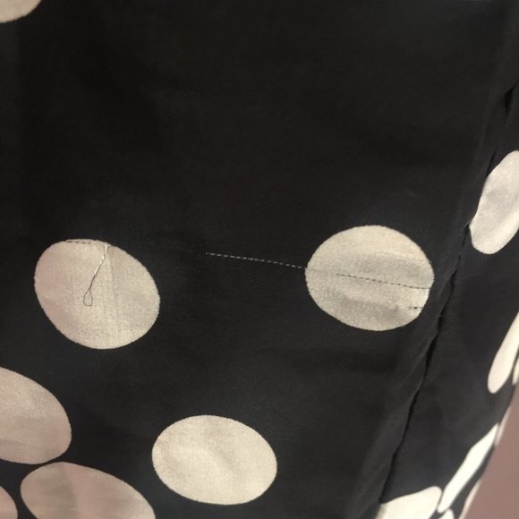 Size S Polka dot sleeveless satin dress black & white pleated trim button decor - Picture 10 of 10